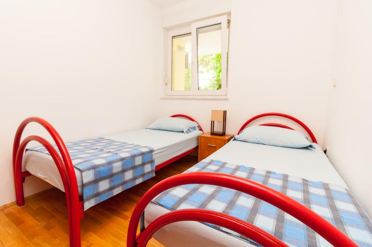 • Lungomare Beach Apartment Pula • Buitenkant foto